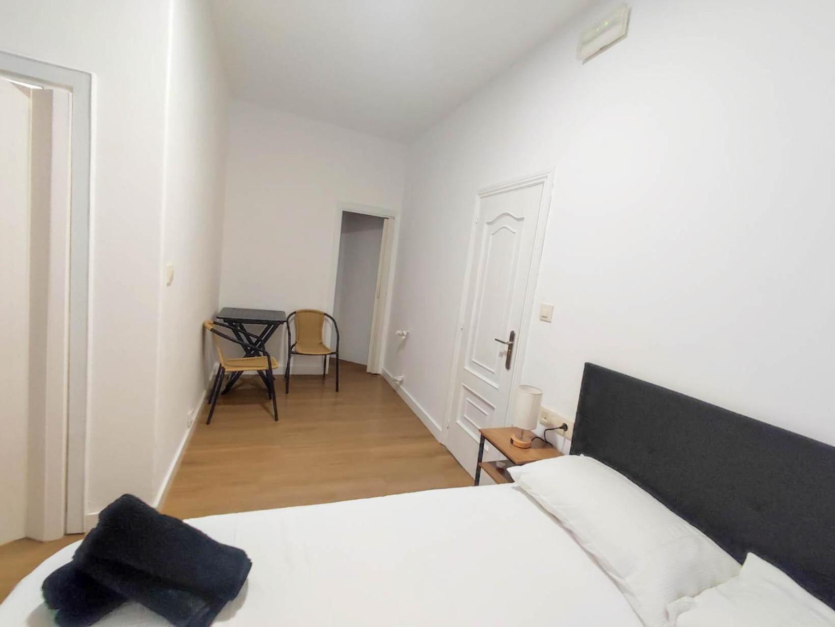 Hostal Airinos De Виго Экстерьер фото